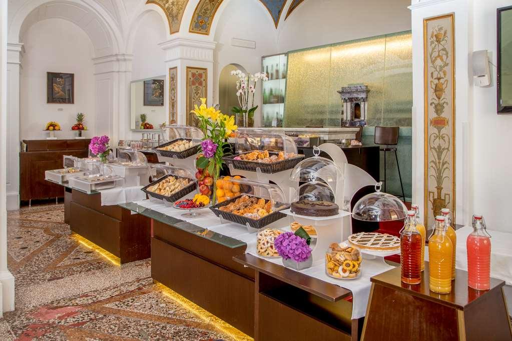 Maison Roma Piazza Di Spagna Una Esperienze Restaurace fotografie